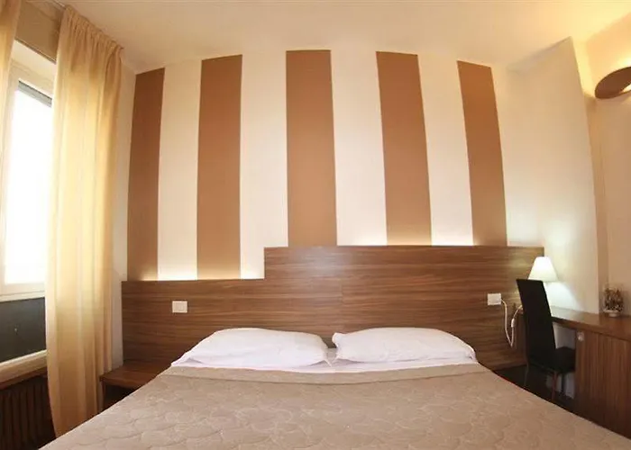 Baldassarre בית הארחה 3*